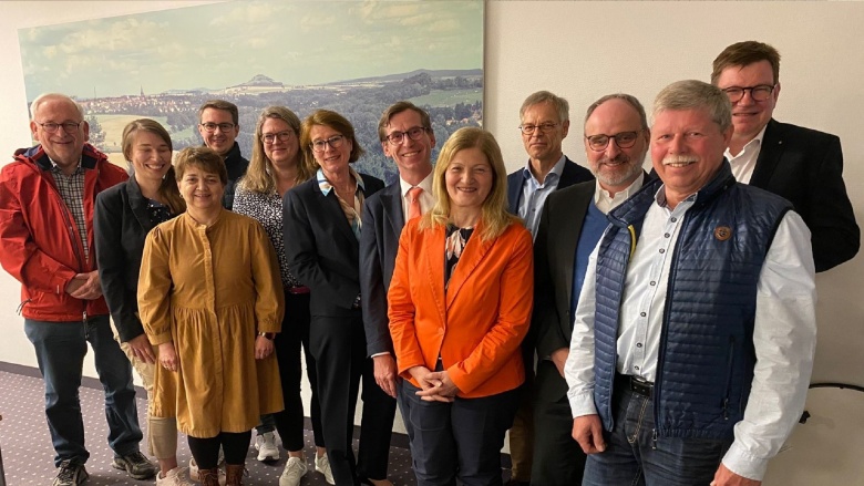Neuer Vorstand beim CDU Ortsverband Warburg Neuer Vorstand beim CDU Ortsverband Warburg